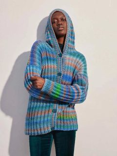 🌬🌧Le froid, le vent, la pluie...un gilet à capuche et le modèle parfait à tricoter en ce moment.🌬🌧

🧥Modèle 29 Guiding Light du catalogue @wooladdicts 15, collection Automne-Hiver 2025-2026.

🧶Laine Mystery coloris 1125.0018 de @langyarns_official.

🔄Tailles S-M/L-XL = 13/15 pelotes.

➿️Point de fausses côtes anglaises. 

🪡Aiguilles n°6, 7, 8.

Bon samedi !🙏
•
#ladylaine #tricoter #ideetricot #wooladdicts #mystery