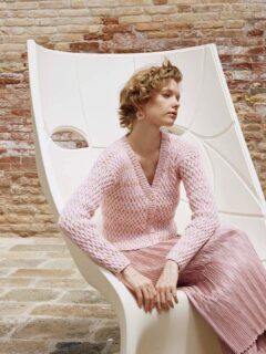 🎀🌷Tendance tricot gilet au point alvéolé pour le Printemps.🌷🎀

🧥Modèle 27 Studio Hour du catalogue @wooladdicts 16.

🧶Coton Glow coloris 1158.0109.

🔄Tailles S/M/L/XL = 10/11/12/13 pelotes.
 
➿️Point alvéolé.
 
🪡Aiguilles n°5 et une longue Aiguille circulaire n°5.

Bon vendredi !😉
•
#ladylaine #glow #wooladdicts #gilet #cardigan