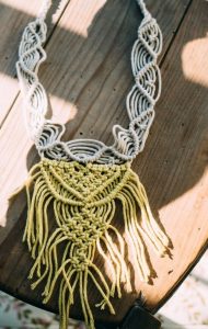 collier macramé