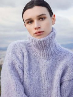 🥰🪻Tendance mauve clair avec ce pull cocooning🪻🥰

👕Modèle 1 Open sky du catalogue @wooladdicts 15, saison automne hiver 2025-2026.

🧶Laine Desire coloris 1149.0145 de @wooladdicts.

🔄Tailles S-M/L-XL = 6/7 pelotes.

➿️Point de Jersey endroit et côtes 1/1, très facile pour une débutante.
 
🪡Aiguilles n°7 et 8.

Bonne journée !😚
•
#ladylaine #langyarns #langyarns_official #wooladdicts #wool #laine #lana #violet #purple #picoftheday #photooftheday #patrontricot #tricotfacile #easyknitting #easyknit #doityourself #diy #diytricot #laineatricoter #laineaddict #mercredi #wednesday #wooladdictsbylangyarns #boutiquelaine #boutiquefrançaise #boutiqueshopping #faitmain #pattern #patrontricot #patron