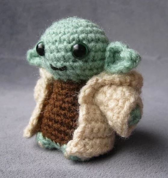 bébé yoda amigurumi