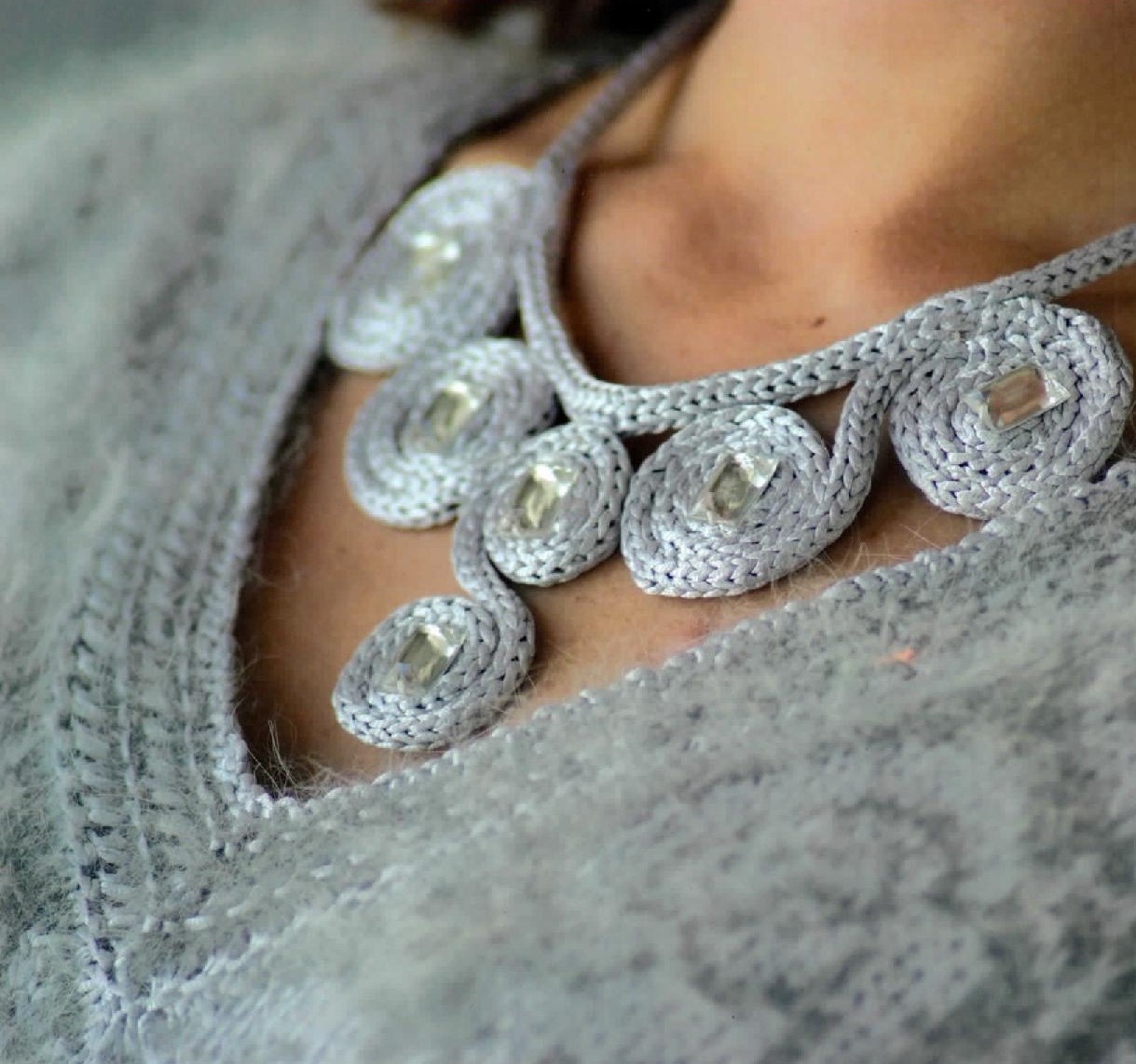 collier arabesque anny blatt bijou au crochet