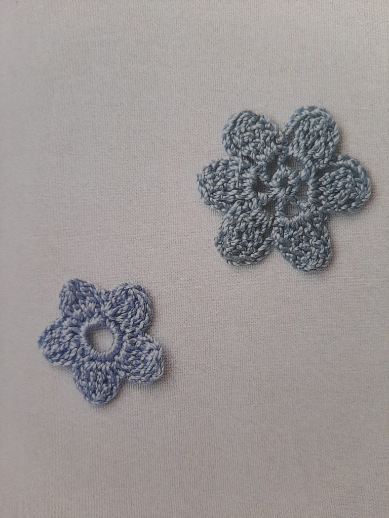 Fleurs à 5 et 6 pétales au crochet