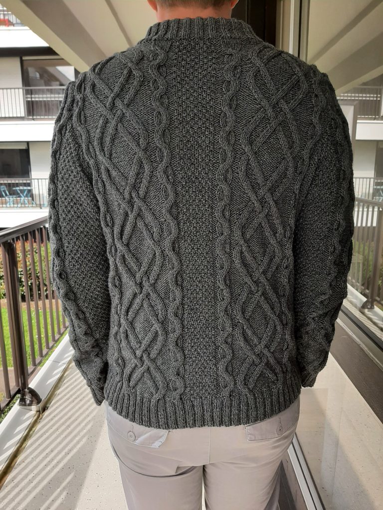 Dos Gilet tricoté pour homme modèle 15 catalogue 225 Lang Yarns