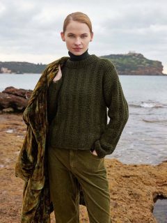 ❄️Le classique pull kaki d'hiver ❄️

👕Modèle 35 Strong Roots du catalogue @wooladdicts 15, saison automne hiver 2025-2026.

🧶Laine Promise coloris 1162.0218 de @langyarns_official.

🔄Tailles S/ M-L/XL = 4/4/5 pelotes.

➿️Point de côtes 3/3 (jersey endroit et mousse).

🪡Aiguilles n°6 et 7.

Bonne journée fraîche !🥶
•
#ideetricot #ladylaine #pulllaine #wooladdicts #promise