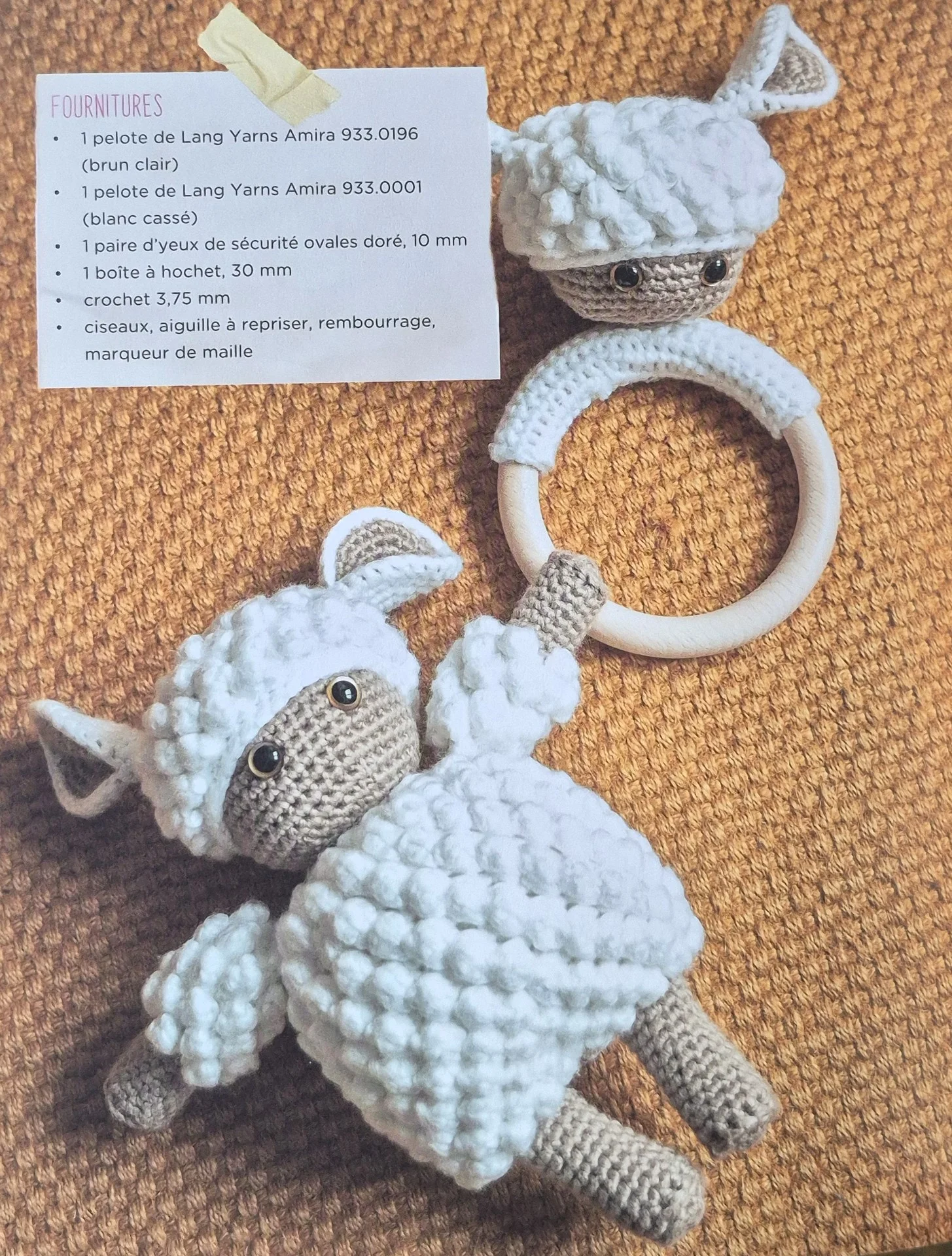 le grand livre du crochet pour bébé avec m. cey lang yarns 1
