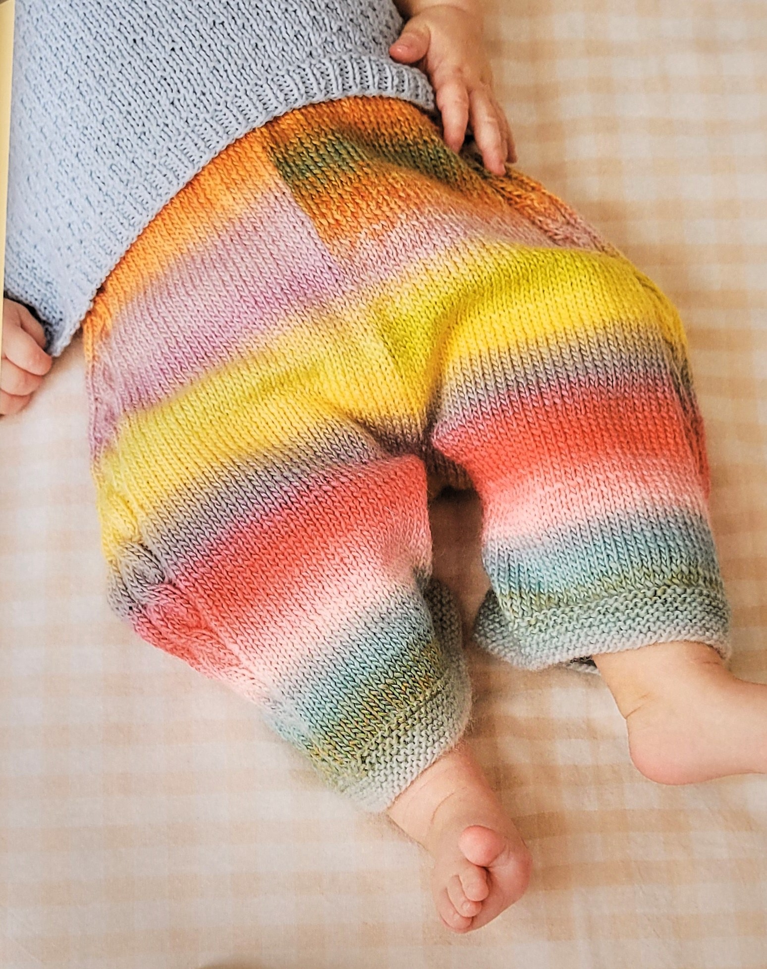 Livre je tricote une jolie layette Frédérique Alexandre Editions Marie Claire laines Lang Yarns