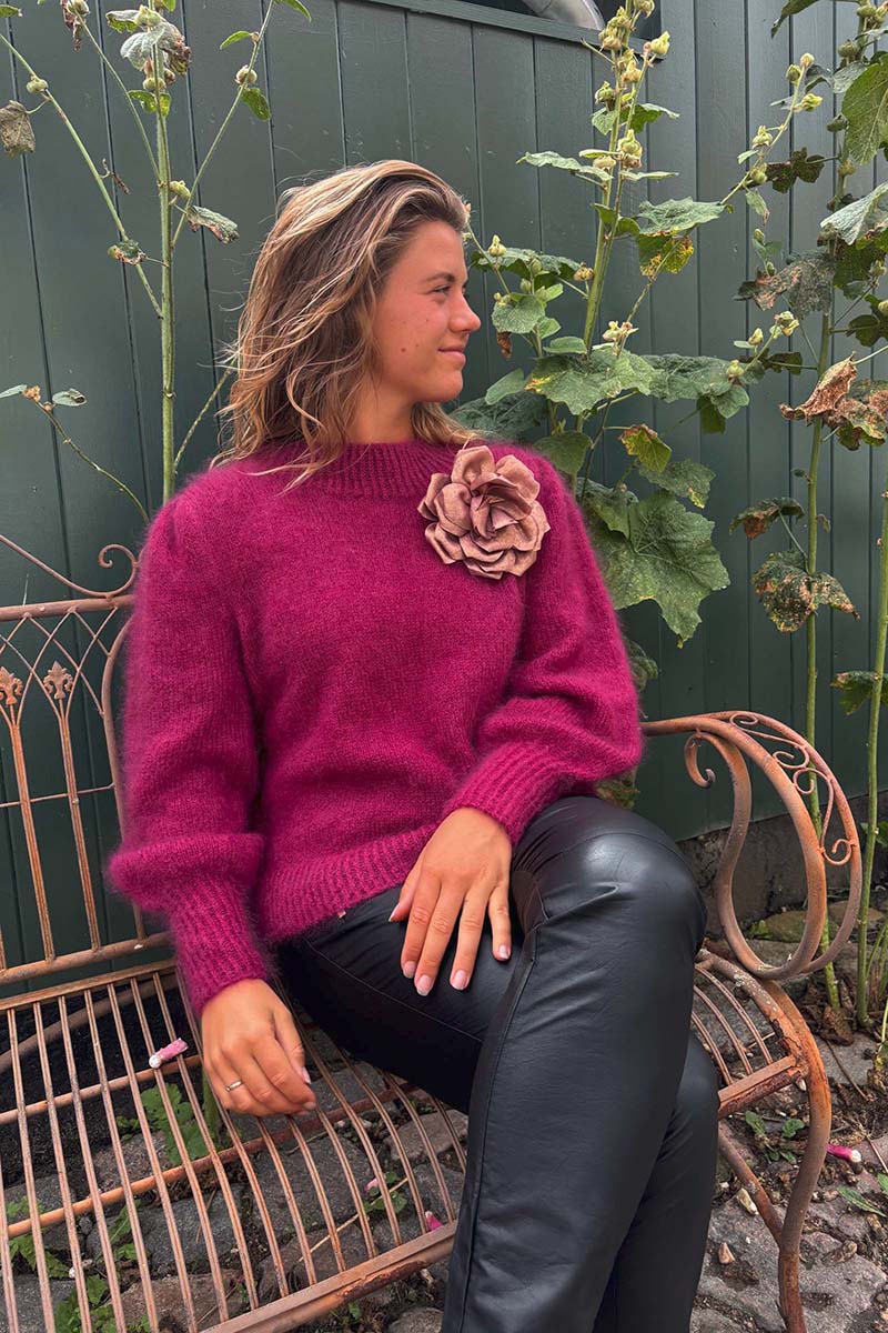 Pull Graceful Touch Lang Yarns