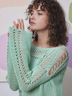 🍋‍🟩🍈Modèle Printemps été 2026 au crochet, dans un joli ton de vert d'eau.🍈🍋‍🟩

👕Modèle 16 Alize du catalogue @langyarns_official FAM 288 Collection.
 
🧶Laine Classic Silk coloris 1167.0072 de @langyarns_fr

🔄Tailles S-M/L-XL = 9/10 pelotes.
 
➿️Point de brides et mailles chaînette.
 
🪡Crochet n°3.

Bonne journée !😇
•
#pullcrochet #langyarns #ladylaine #crochet #classicsilk