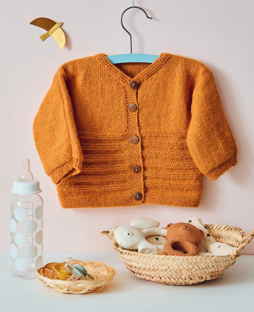 Livre tricoter un trousseau de naissance laines lang yarns de frederique alexandre