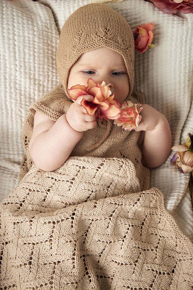 Modèle en coton baby Cotton Naturally Colored de Lang Yarns - Catalogue Lang Yarns Punto 83