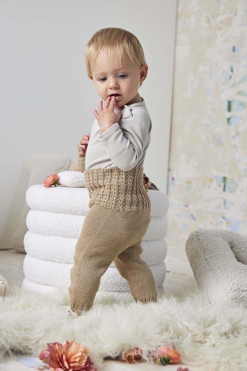 Modèle en coton baby Cotton Naturally Colored de Lang Yarns - Catalogue Lang Yarns Punto 83