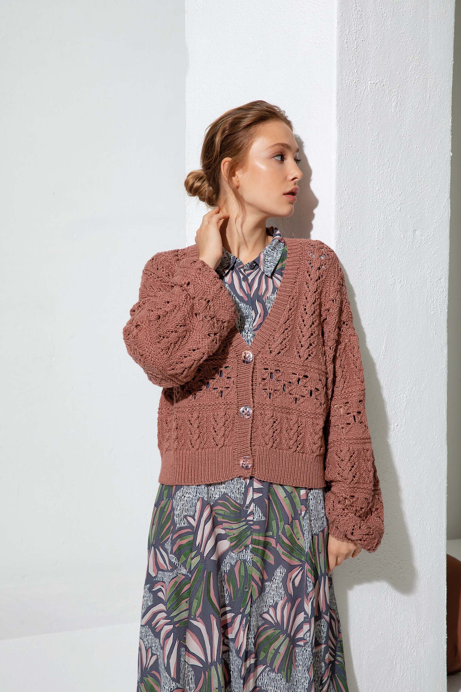 Gilet 51 du catalogue Lang Yarns FAM 272