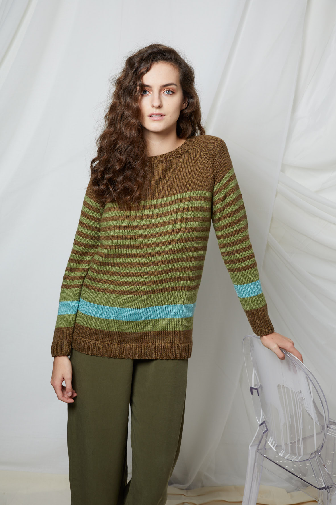 Pull 86 Lang Yarns Design Studio