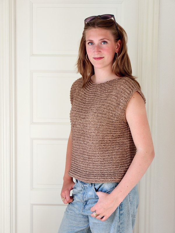 Débardeur Meadow de KnitAmore en Vaya Lang Yarns