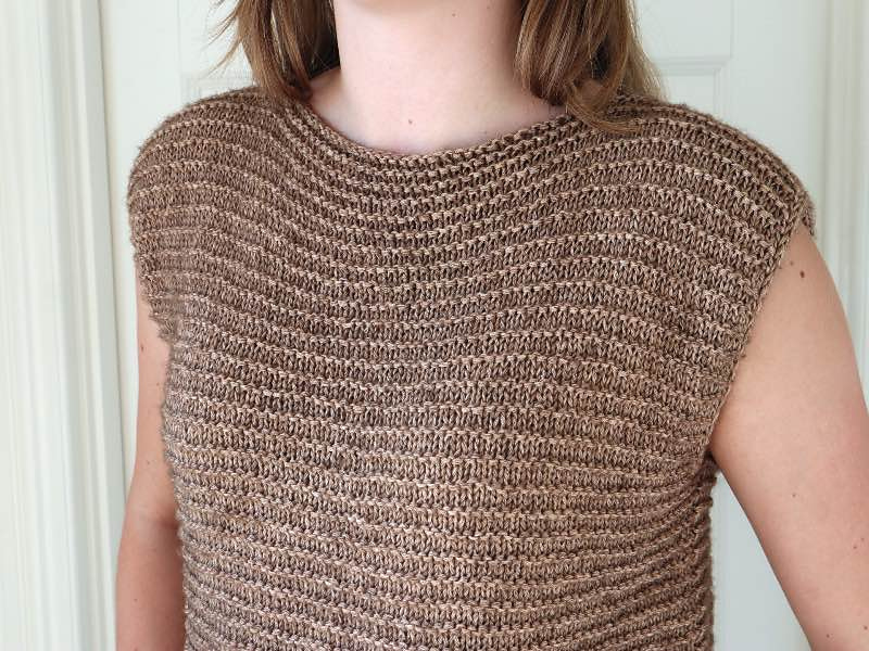 Débardeur Meadow de KnitAmore en Vaya Lang Yarns