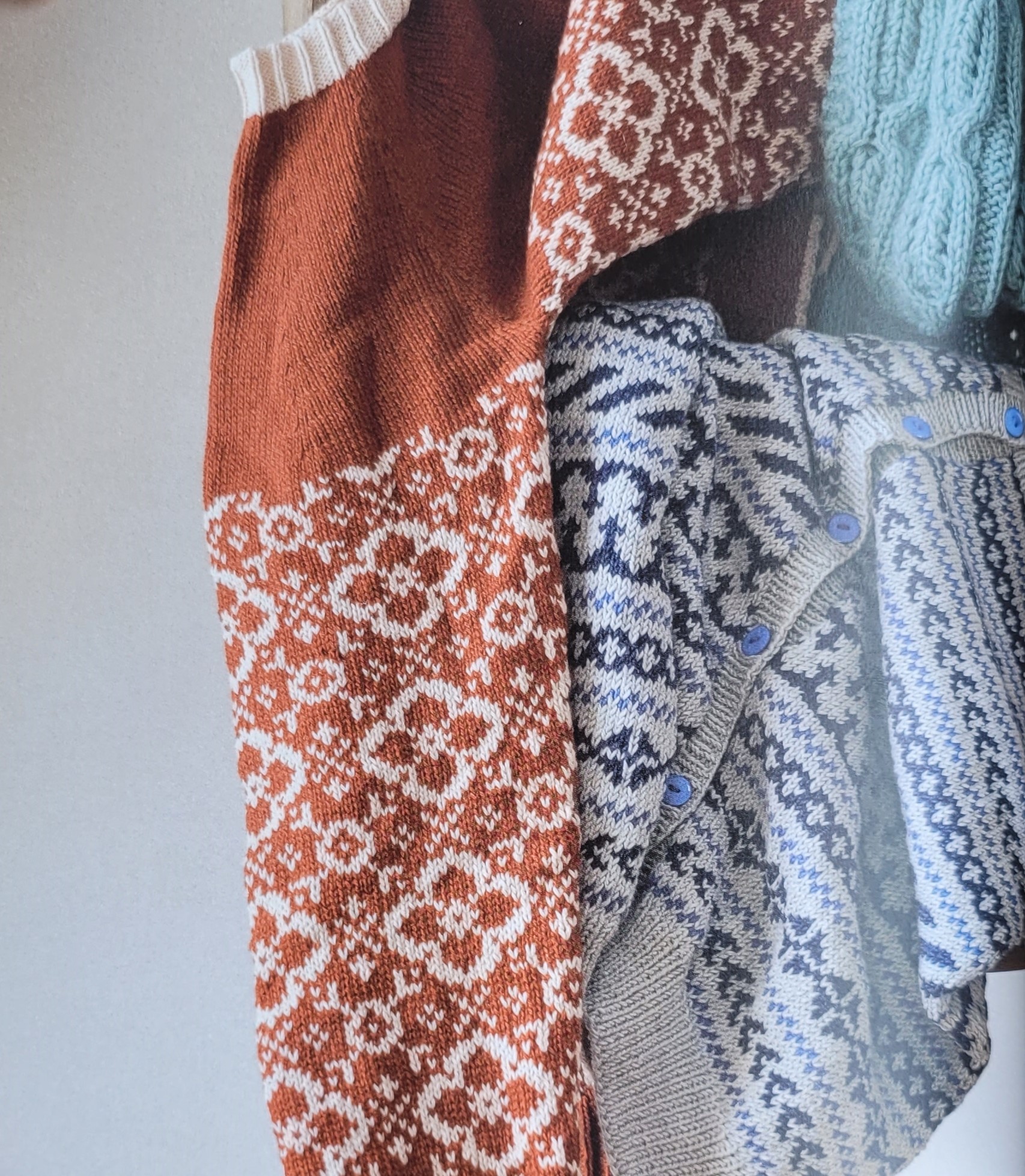 Livre Mailles Nordiques de Frédérique Alexandre, laines Lang Yarns, Editions Marie Claire