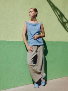 🌞🦋Top dos nu à bretelles, idéal pour la saison chaude.🦋🌞

👕Modèle 3 Idle hour du catalogue @wooladdicts 16,collection Printemps Eté 2026.

Haut dos nu avec laçage.

🧶Coton et lin Pride coloris 1090.0021 de Wooladdicts.

🔄Tailles S-M/L-XL = 2/3 pelotes.

➿️Point de Jersey endroit et mousse, très simple pour une débutante en tricot.

🪡Aiguilles n°4 et un jeu d'Aiguilles n°4.

Bonne journée !✌️
•
#ladylaine #pride #dosnu #langyarns #doityourself