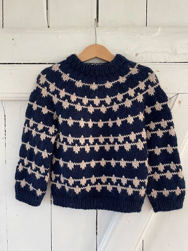 Pull Siw de KnitAmore en laine Carpe Diem de Lang Yarns