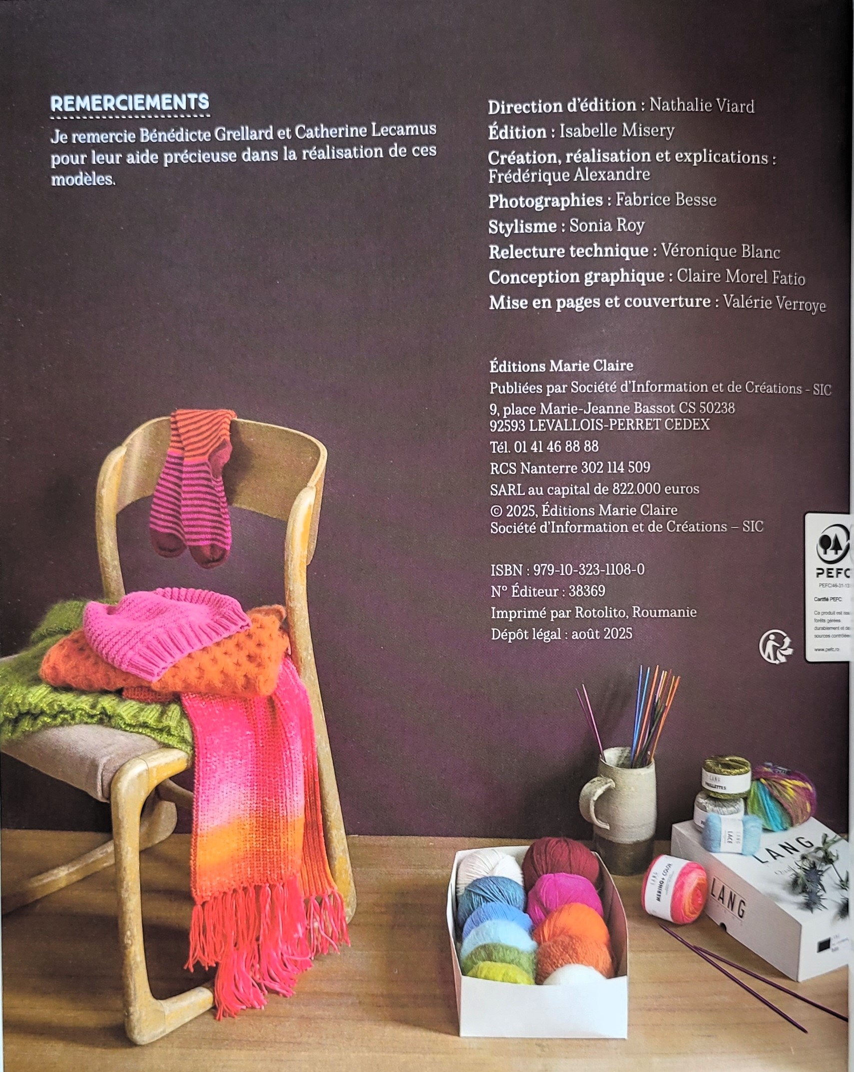 Livre accessoires à tricoter frédérique alexandre laines lang Yarns Editions Marie Claire