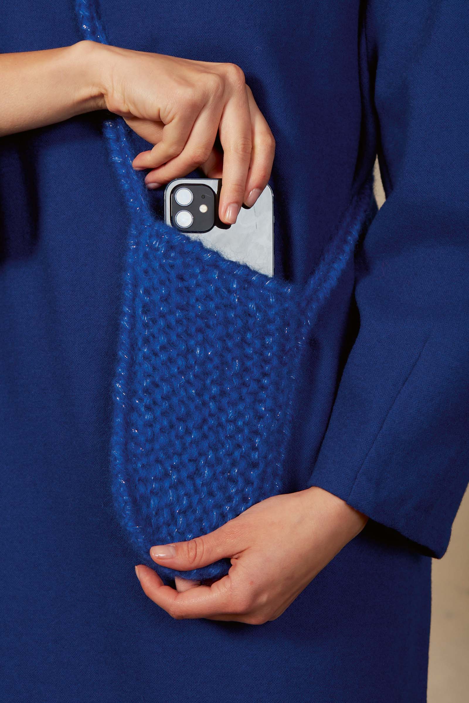 Sacoche 44 du catalogue Lang Yarns FAM 278 Collection