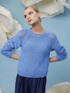 💙Pull de Printemps à détail sur les épaules qui change des classiques dans un fil innovant Oceania à base de Seacell🌱🐠

👕Modèle 59 Jorunn du catalogue @langyarns_nl
FAM 288 Collection, saison Printemps-Eté 2026.

🔄Taille S-M :
🧶Coton Oceania coloris 1142.0021 = 7 pelotes de @langyarns_official.

➿️Point de Jersey envers, torsades et jours sur les épaules.

🪡Aiguilles n°2.5 et 3.5.

Bon début de semaine !🙂
•
#ladylaine #oceania #seacell #tricoter #langyarns