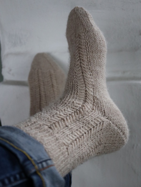 Chaussettes Callie laines lang yarns de knitamore