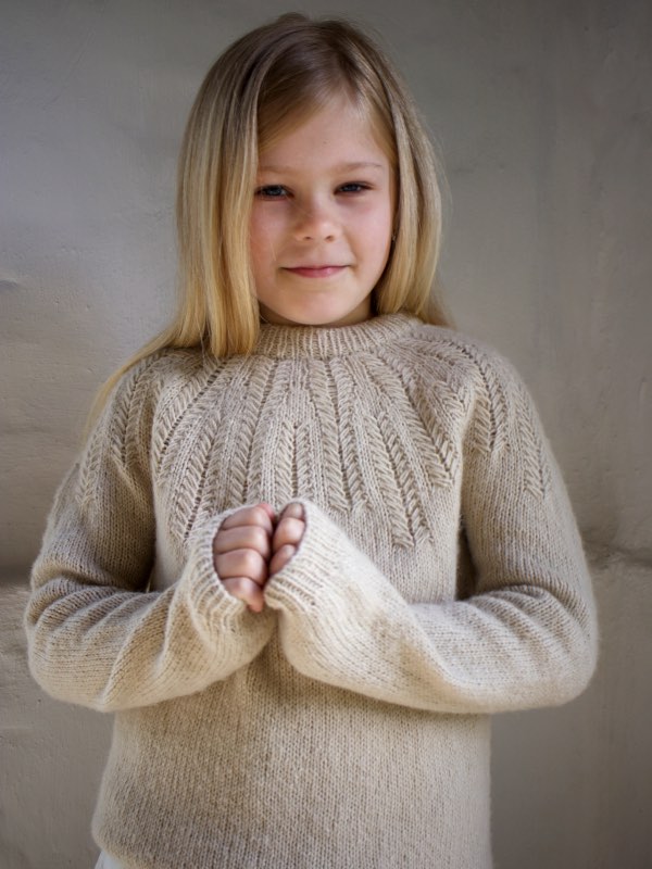 pull callie enfant laine lang yarns de knitamore