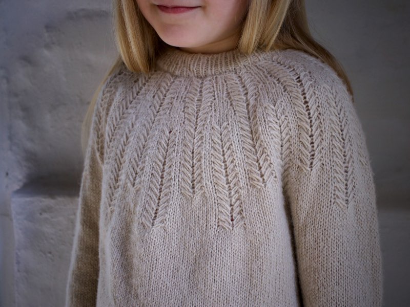 pull callie enfant laine lang yarns de knitamore