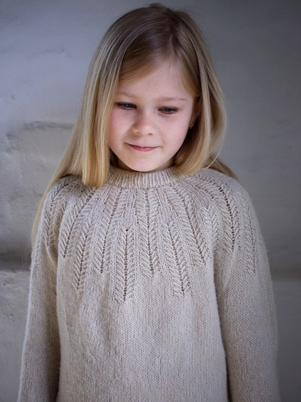 pull callie enfant laine lang yarns de knitamore