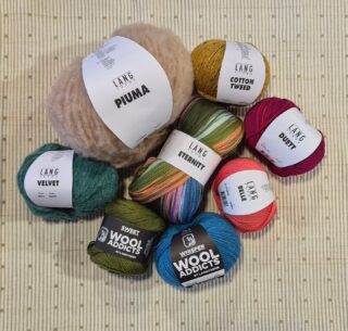 🌷🌸Les nouveautés de printemps par @langyarns_official et @wooladdicts.🌸🌷

🧶De jolis fils avec des mélanges de coton et lin, pur coton, viscose de bambou et coton...des fils chenilles, fabrication mailles chaînettes, coton tweedé... de belles couleurs qui appellent à la belle saison sur vos aiguilles ou votre crochet.🌞

🧶Ces nouveautés s'appellent : Piuma, Belle, Velvet, Duett, Cotton Tweed, Éternity, Whisper et Sweet.

🎨A découvrir en boutique Ladylaine et sur notre site www.ladylaine.net.

Bon dimanche !😊
•
#ladylaine #coton #ideetricot #langyarns #wooladdicts