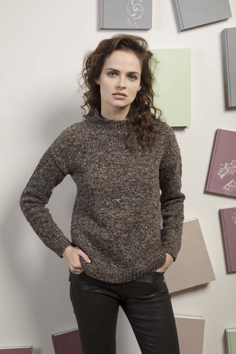 Pull 66 Lang Yarns Design Studio