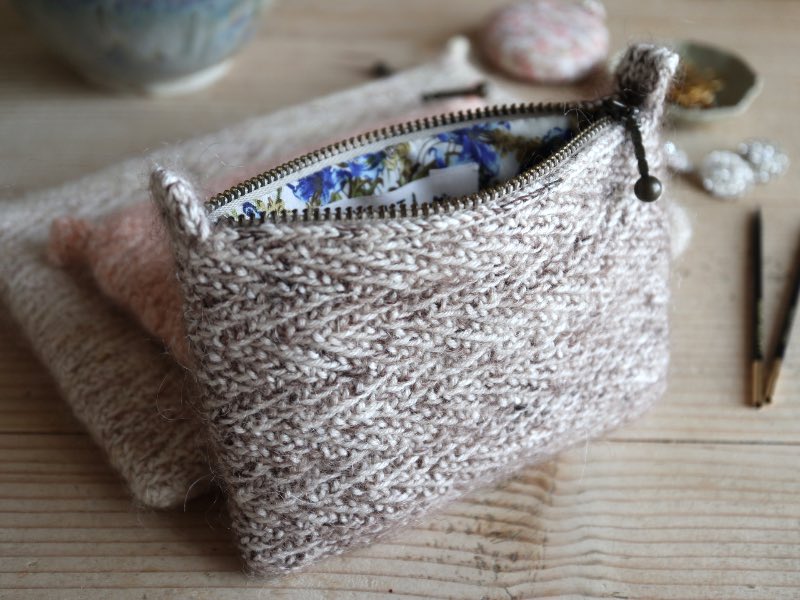 Pochette violetta laines Lang Yarns de Knitamore