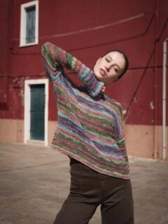 🤎🤍Dégradés de tons harmonieux avec ce joli pull en coton Eternity, nouveauté printemps été 2026.🤍🤎

👕Modèle 2 Day du catalogue @langyarns_official Punto 91 Colorful.
 
🧶Coton Eternity coloris 1174.0002 de @langyarns_nl

🔄Tailles S-M/L-XL = 4/5 pelotes.

➿️Point fantaisie ajouré en lignes.

🪡Aiguilles n°2.5 et 3.5.

Bon vendredi !✌️
•
#ladylaine #langyarns #eternity #coton #pulltricot